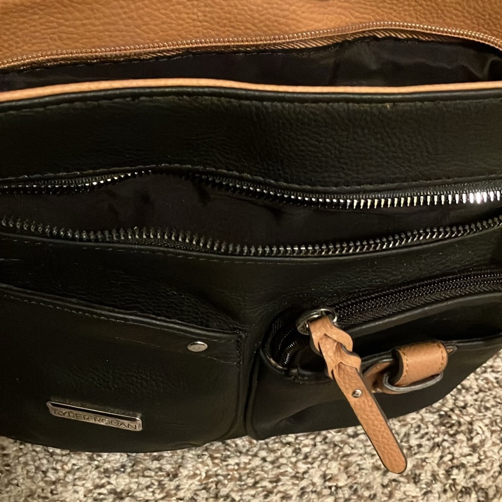 EUC Tyler Rodan bag - Picture 8 of 9